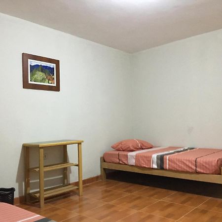 5Min Airport - Super Host Bed and Breakfast Lima Buitenkant foto